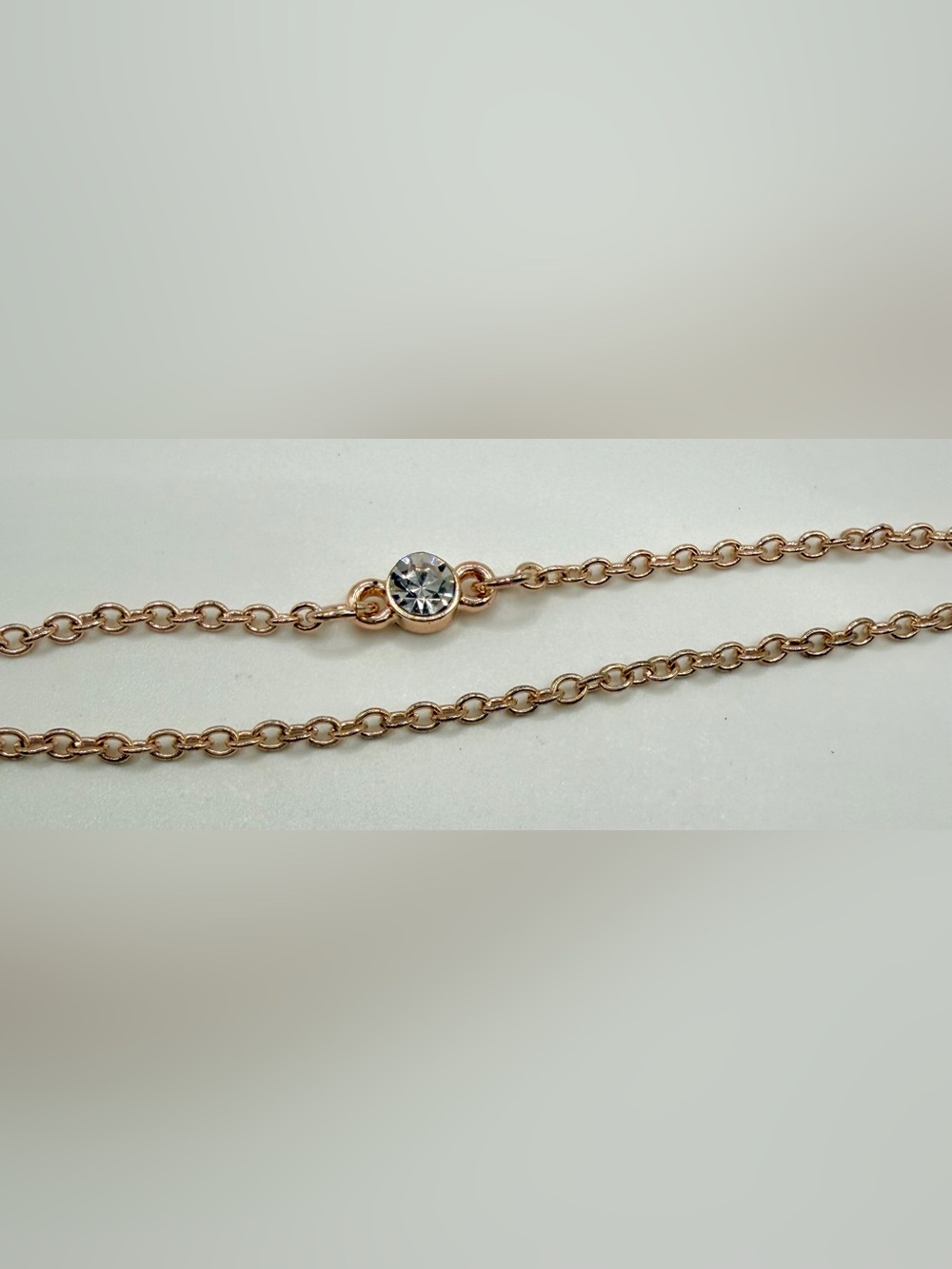 NWOT Beautiful “Guess” Necklace by Marciano-Excellent Cond. Gold tone w/Crystals - Picture 8 of 14